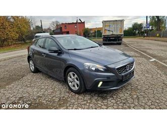 volvo v40 cross country d2 summum