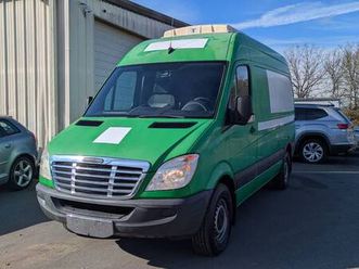 2013 *freightliner* *sprinter ,low miles,fridge