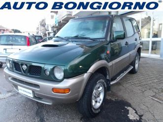 terrano 5p 2.7 tdi se