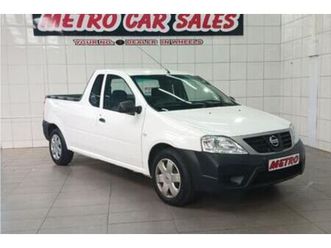 2021 nissan np200 1.6 a/c safety pack