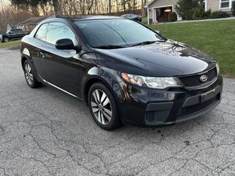 2013 kia forte koup !! good condition !!