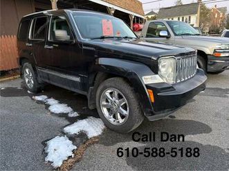 08 jeep liberty 4x4 limited// only 92k miles