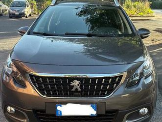 peugeot 2008 1.2 pure tech 110 cv-full optional