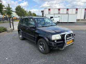 suzuki grand vitara - 2.5 v6 leuke 4x4