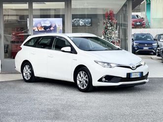 toyota auris 1.8 hybrid 99cv automatica - 2015