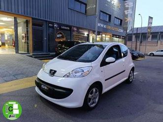 peugeot 107 1.0i urban move 2