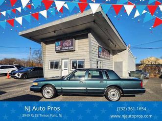 used 1996 lincoln town car executive