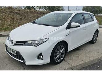 toyota auris hybrid advance