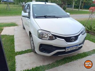 toyota etios 2017 xs excelente estado