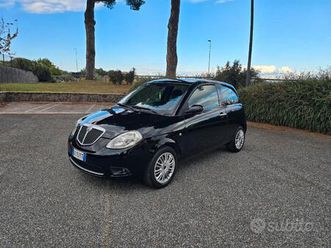 lancia ypsilon 1,2cc benzina
