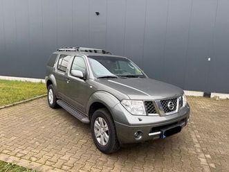 nissan-pathfinder-2-5-dci-4wd-platinum
