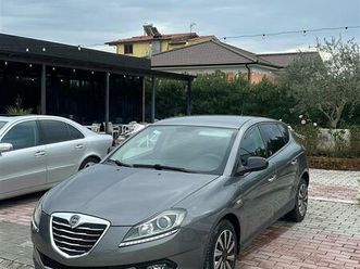 lancia delta okazion