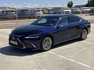 lexus es 2.5 300h luxury d-view