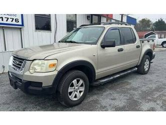 2007 4x4 explorer sport trac v8!