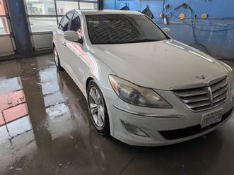 2012 hyndai genesis 3.8l sedan