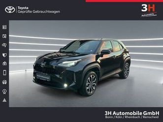 toyota yaris cross team d *safety *winter