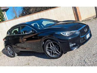 infiniti q30s 2018 54.000 km manuale