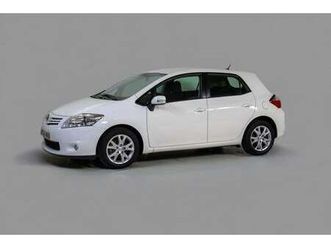 auris 1.6 vvt-i active