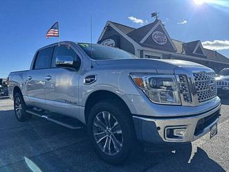 2017 nissan titan sl 4x4 4dr crew cab