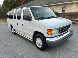 2005 ford e350 _____ 15 passenger