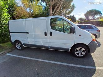 RENAULT TRAFIC trafic-2-1-9dci-l2h1-moteur-hs