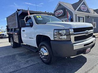 2009 chevrolet silverado 3500hd cc work truck 4x4 2dr regular cab chas