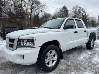 2011 ram dakota big horn crew - 3.7 v6 - 4wd - one owner! 77,000 miles