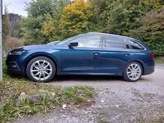 skoda octavia skoda octavia combi 2,0 tdi business dsg kombi / f