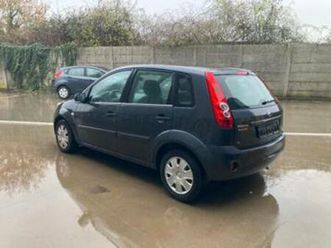 ② ford fiesta 1.3 essence 2008 avec 98000 km*clim*garantie* — ford — 2ememain