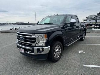 2022 ford f350 supper duty lariat only 11 k miles