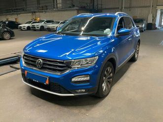 volkswagen t-roc sport navi sitzhz camera acc spurpaket