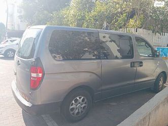 i800 אוט׳ קומבי 3 מק 2.5 (170 כ״ס) [2011-2019]