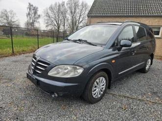 2-ssangyong-rodius-sv270-2007-2-7-diesel-lichte-vracht-ssangyong-2ememain