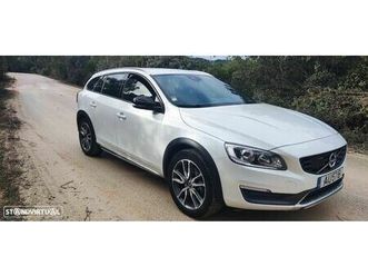 volvo v60 cross country d4 momentum