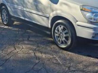 05 buick rendezvous/ like new