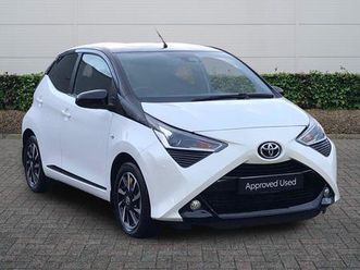 toyota aygo x-trend hatchback's 1.0 vvt-i x-trend euro 6 (start/stop) 5dr