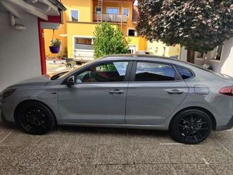 hyundai i30 fastback 1,5 t-gdi 48v edition 30 plus