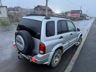 suzuki grand vitara 2003 2.0 bezina manula iasi
