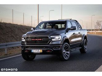 ram 1500 crew cab sport