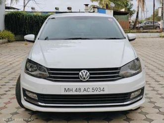 volkswagen vento 1.6l highline 2015