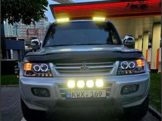 mitsubishi montero sport an. 2002