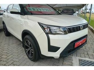 2024 mahindra xuv 300 1.2t se w4