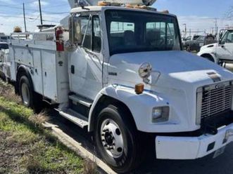 2002 freightliner fl70 bucket truck