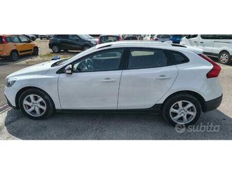 volvo v40 cross country