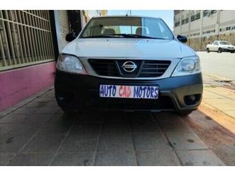 2019 nissan np200 1.6 a/c safety pack