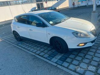 lancia delta gold 1.6 105cv