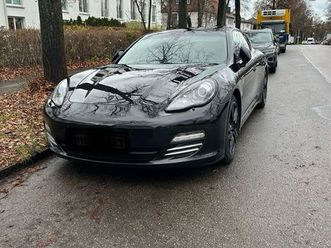 porsche panamera 4s (black edition)