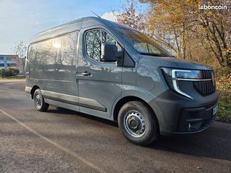 renault master électrique équipé magasin boulangerie