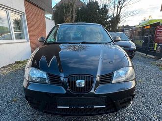 zum-verkauf-steht-ein-seat-ibiza-mit-frischem-tuv