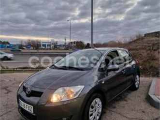 toyota auris 1.4 vvti luna